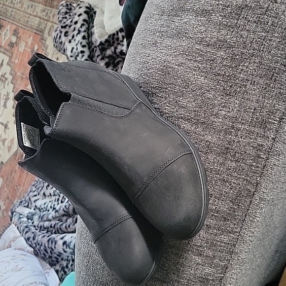 Sorel boots - Picture 3 of 5